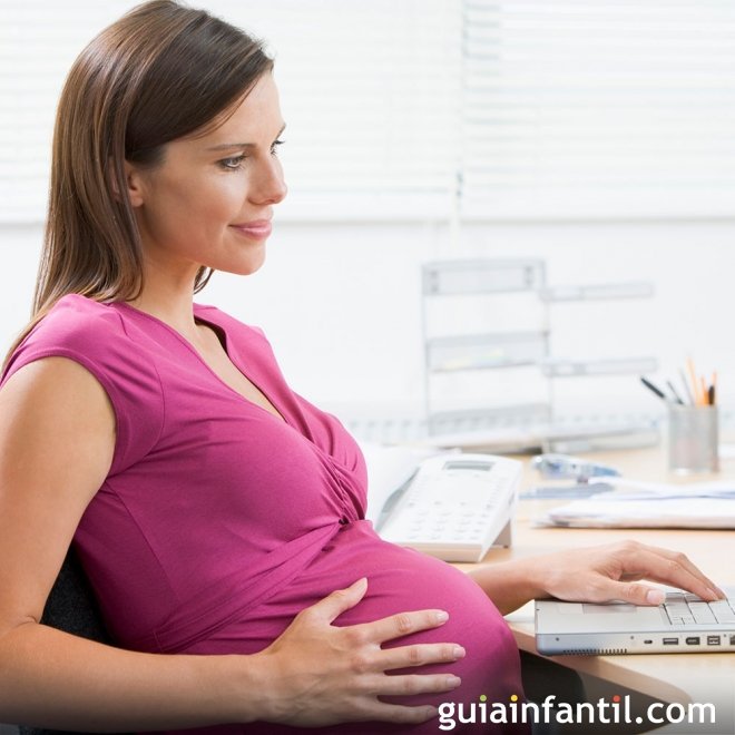 Consejos sobre la postura de la embarazada en el trabajo