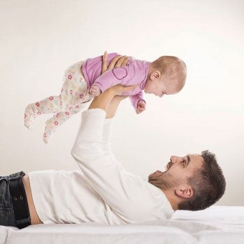 Cuando el bebé dice papá por primera vez