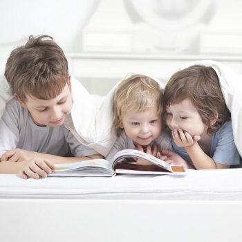 Qué ventajas tiene para los niños leer