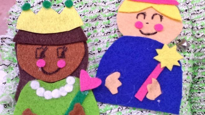 Cómo hacer broches de fieltro con forma de muñeca