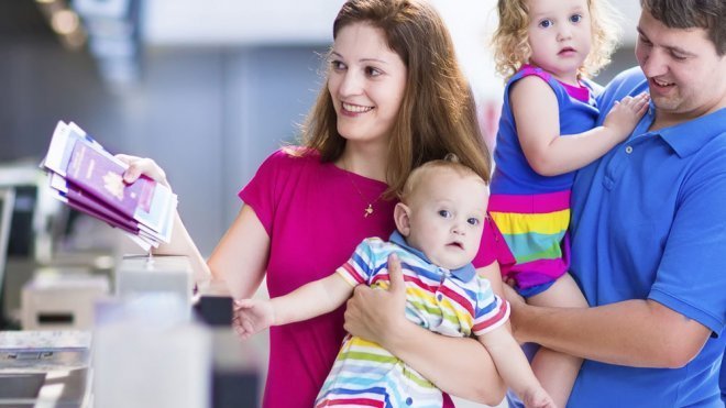 5 consejos para viajar con niños en avión