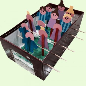 Cómo hacer un futbolín de cartón para niños