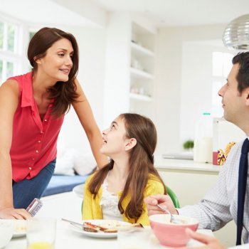 Conseguir que el niño venga a cenar