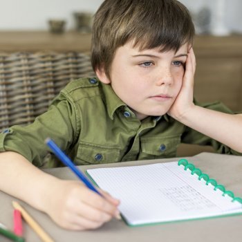 Cómo conseguir que tu hijo haga los deberes