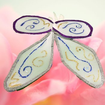 Cómo hacer unas alas de hada con material reciclado