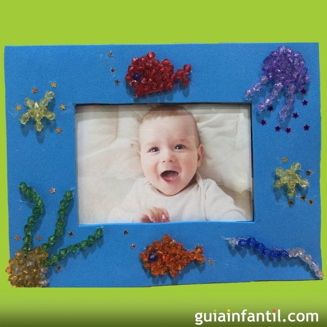 Cómo hacer un marco con abalorios