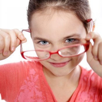 Cuál es el tratamiento para el astigmatismo infantil