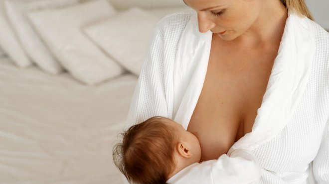 Ventajas físicas para la madre de dar el pecho a su hijo