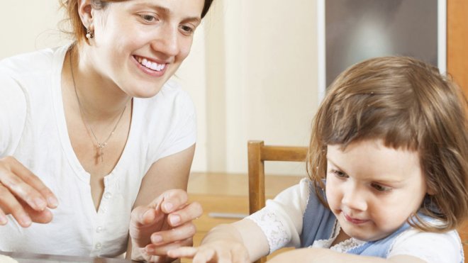 Aprende a hacer pasta de sal para jugar con los niños a modelar