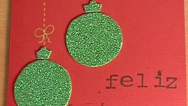 Felicitación de Navidad con bolas brillantes, manualidades con los niños