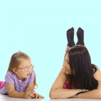 Los padres del niño con tartamudez