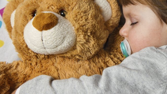 Cómo quitar el pañal de la noche a los bebés