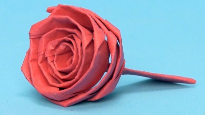 Cómo hacer una rosa de origami. Manualidades con papel