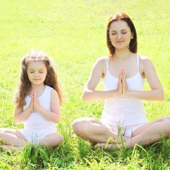 Yoga con las manos. Cómo enseñar mudras a los niños
