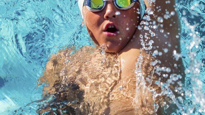 Cómo influye el deporte en la salud de la espalda de los niños