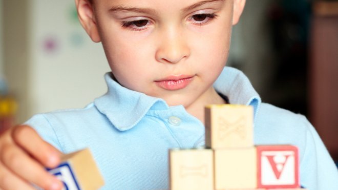 Cómo empezar a aplicar el método Montessori en casa con tus hijos
