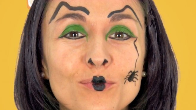 Cómo hacer un maquillaje de bruja a los niños
