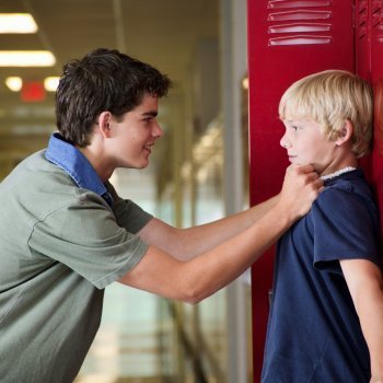 Características del niño que acosa. Bullying entre niños