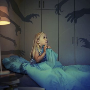 Cómo ayudar a niños con miedo a los monstruos