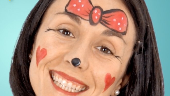 Cómo hacer un maquillaje de Minnie Mouse para niñas