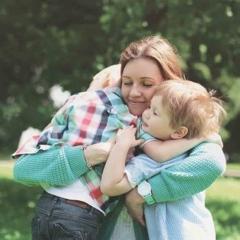 Beneficios de los abrazos para los niños