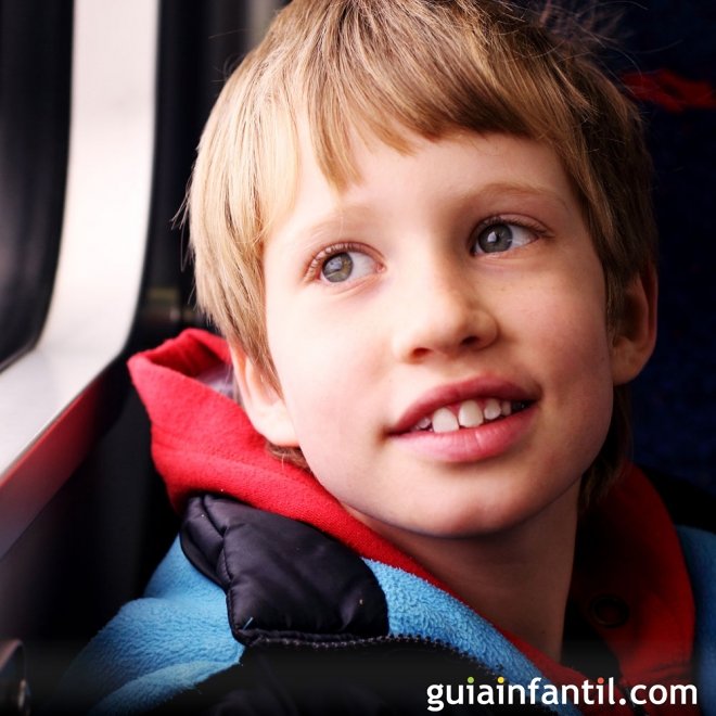 ¿Cómo saber si mi hijo tiene Autismo? 12 señales a poner atención