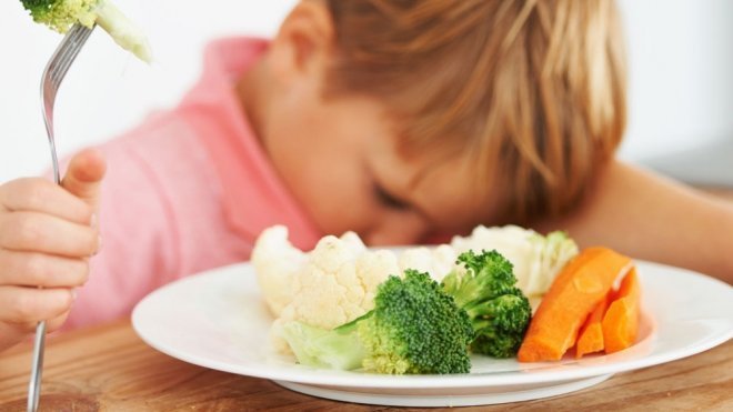 Lo que debes y no debes hacer si quieres que tu hijo coma verdura