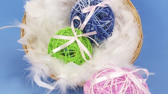Cómo hacer un huevo de pascua de lana con sorpresa