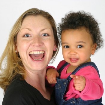 La importancia de tener una tía para los niños