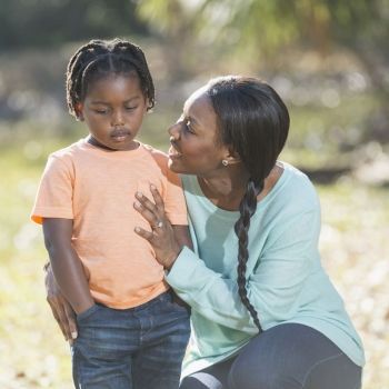 Cómo usar la técnica del sándwich para cambiar comportamientos en los niños