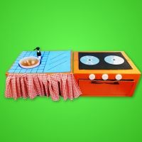 Cómo hacer una cocina de juguete con cartón para los niños