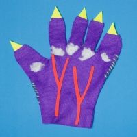 Cómo hacer una mano de monstruo para Halloween. Disfraces para niños