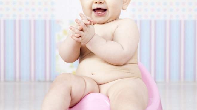 Qué es mejor para los niños, retrete u orinal
