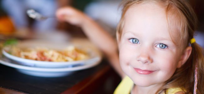 9 consejos para la hora de la comida de niños TDAH