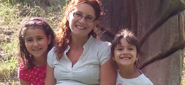 Ser mamá en Inglaterra Carlota y sus dos hijas