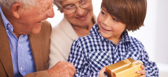 Cuando los abuelos se entrometen demasiado en la educación de los nietos