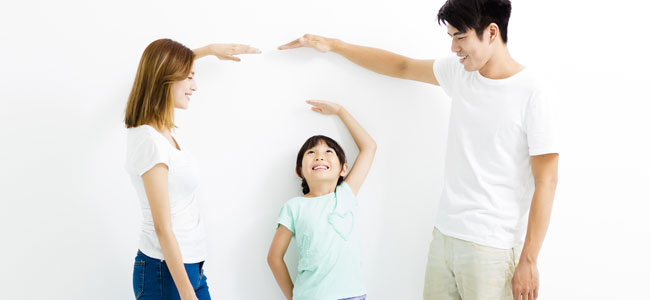 Los niños heredan el peso de la madre y la altura del padre Los niños heredan el peso de la madre y la altura del padre