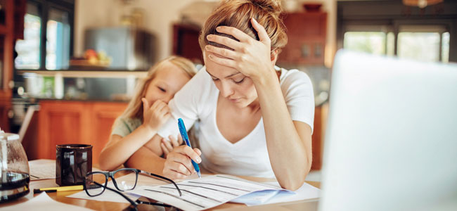 Ser madre equivale a tener dos trabajos y medio Ser madre equivale a más de dos jornadas laborales