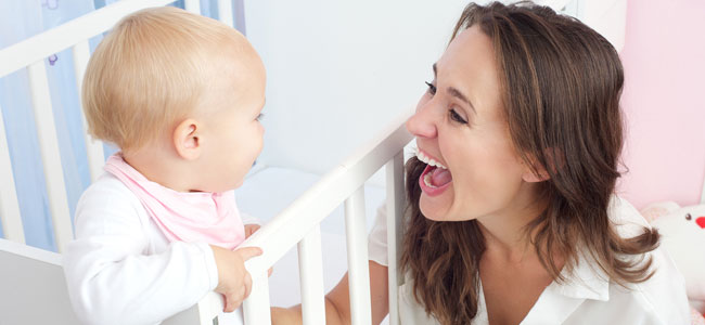 Ventajas de que el bebé te mire cuando le hablas