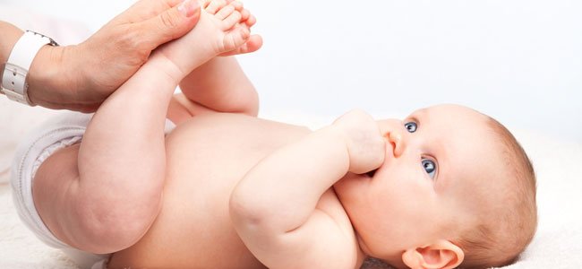 Displasia de cadera en el bebé Displasia de cadera en el bebé