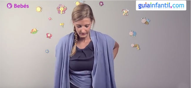 Cómo poner un fular elástico. Paso 2. Cómo poner un fular elástico. Paso 2.