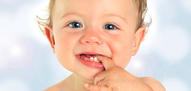 tiempo para empezar a salir los dientes en bebes