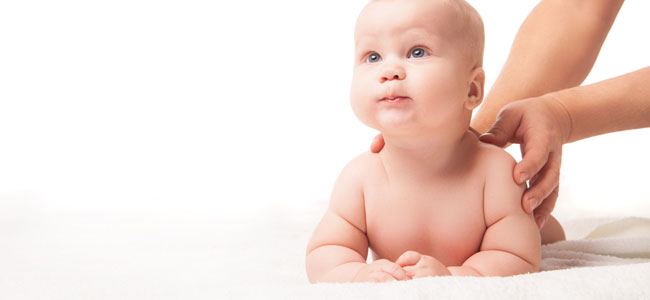 Beneficios del masaje a bebés Masajes a bebés