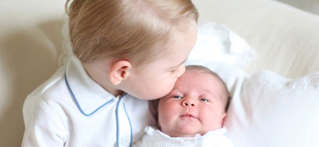 Jorge besa a Carlota