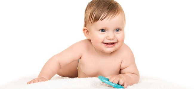 Homeopatía para las molestias de los dientes del bebé Bebé con mordedor