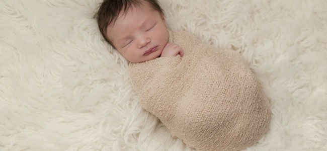 Dormir al bebé en medio minuto