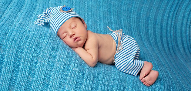 Recién nacido duerme