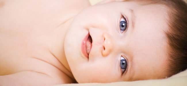 El nombre de Verónica Bebé ojos azules