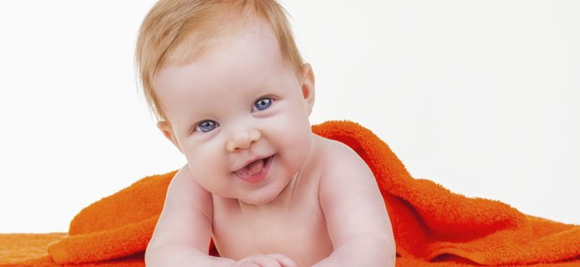 Bebé sonriente