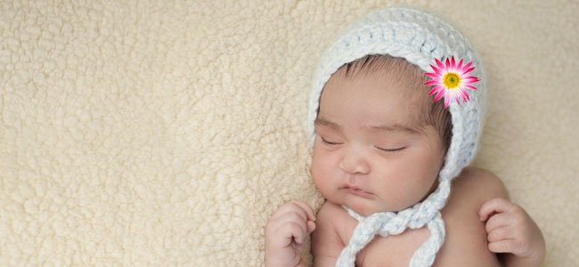 Nombres populares para niña latinlos Recién nacida duerme